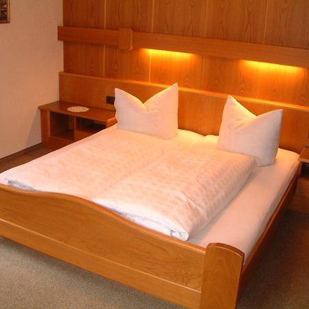 Garni Mathonerhof Hotel Ischgl Buitenkant foto